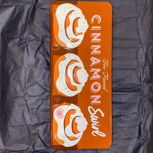 Too Faced Cinnamon Swirl Shadow Pallet